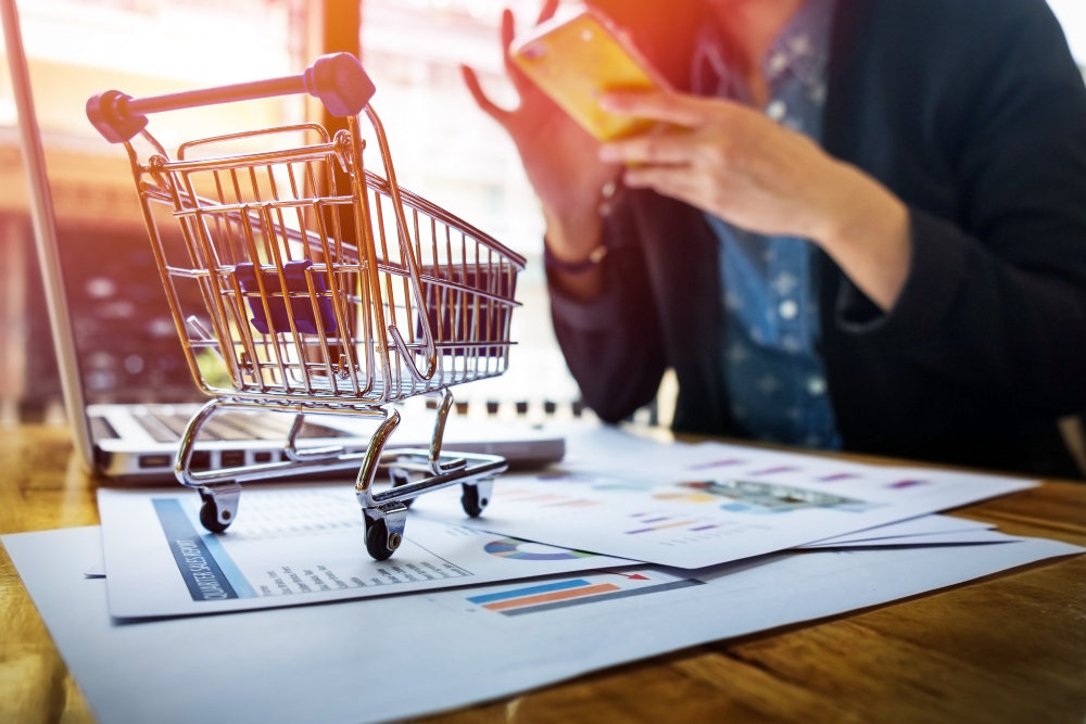 Chatbots vs. Human Support: Which One is Better for Your Business?